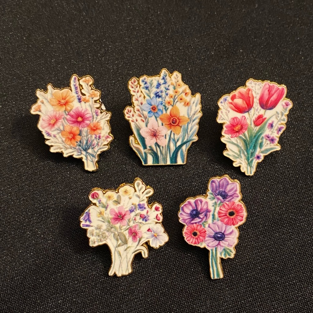 Handcrafted Floral Enamel Magnet Set - Beautiful Gifts for the Moms in Your Life